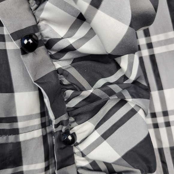 Boston Proper Womens Blouse Size 10 Peplum Hidden Button Up Black White Ruffle - Picture 8 of 13